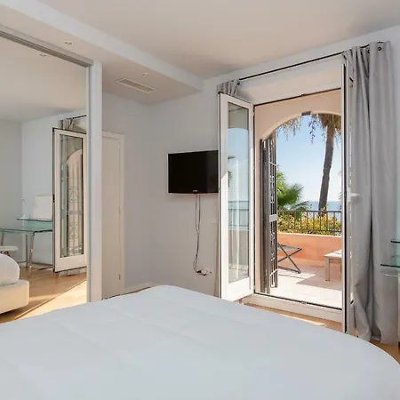 Splendid With Sea View, Exotic Garden And Pool * Валлорис